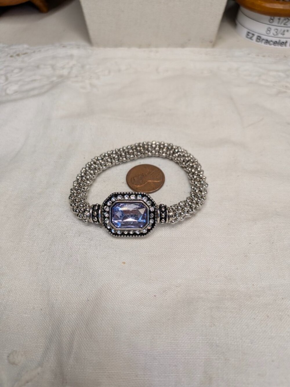 Silver Tone Flower Bead Stretch Bracelet w/ Lavender Glass